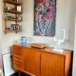 Апартаменты Stylish 1br In